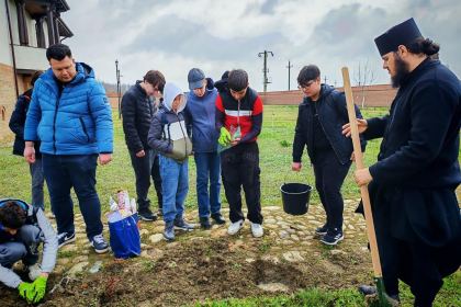 Elevi în vizită la Mănăstirea Voievodală Măxineni – fotografia 4