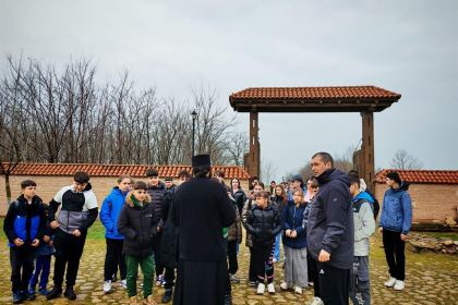 Elevi în vizită la Mănăstirea Voievodală Măxineni – fotografia 8