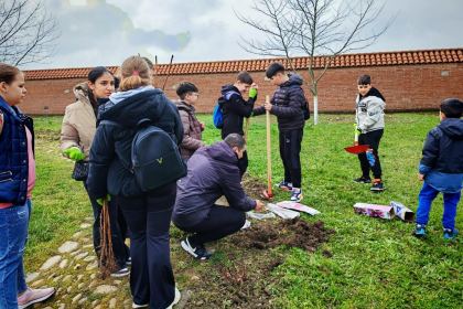 Elevi în vizită la Mănăstirea Voievodală Măxineni – fotografia 18