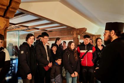 Elevi în vizită la Mănăstirea Voievodală Măxineni – fotografia 26