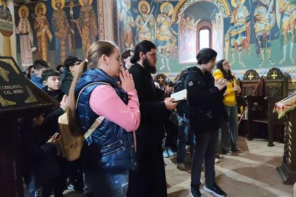 Elevi în vizită la Mănăstirea Voievodală Măxineni – fotografia 27